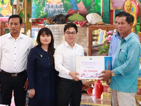 Channel Leaders Visit Humanitarian Work In Angkor Tret Commune