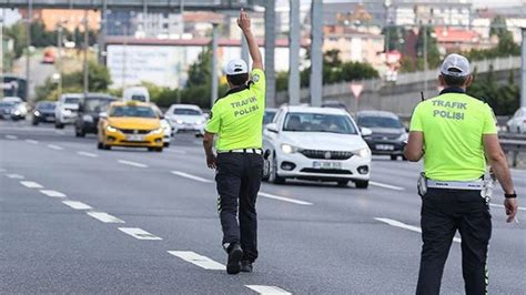 Akp Nin Yeniden B Y K Stanbul Mitingi Nedeniyle Baz Yollar Trafi E