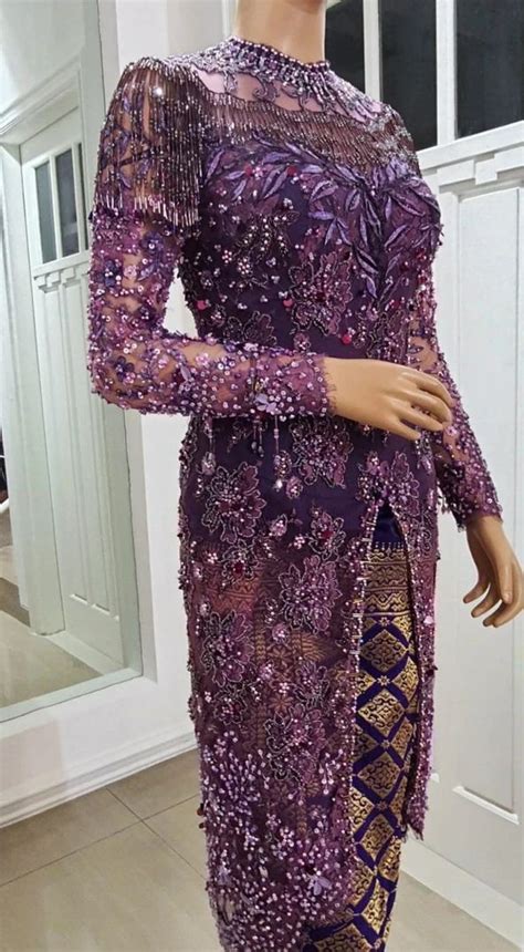 Inspirasi Model Kebaya Elegan Bernuansa Ungu Lilac Lavender Untuk