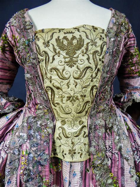 Detail Stomacher robe à la Francaise France ca 1765 1780 Silver