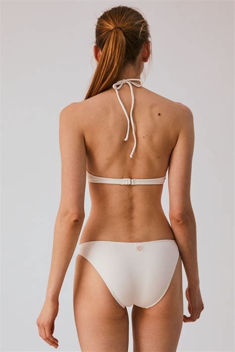 Bikini Halter en Piqué Color Crudo con Aro
