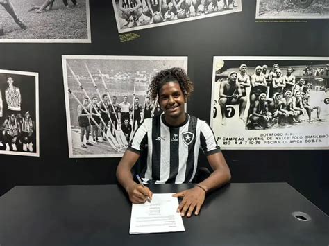 Base Botafogo Contrata Joia De Anos De Rio Das Ostras Fogo Na Rede