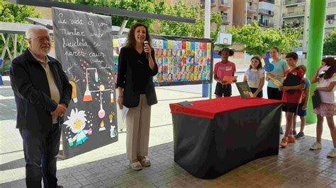 Homenaje A Santiago Grisolía En El Colegio De Valencia Que Que Lleva Su Nombre Cvc