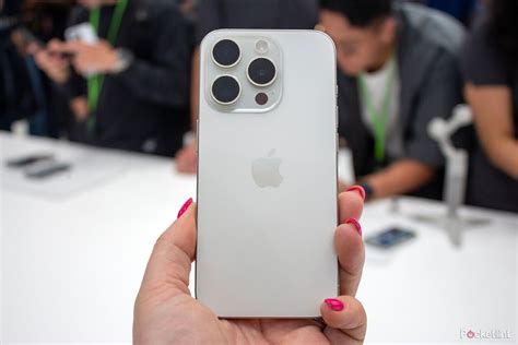 Apple IPhone 15 Vs IPhone 15 Professional What Is The Distinction