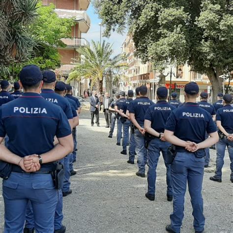 Polizia Di Reggio Calabria 90 Nuovi Agenti Assegnati Alla Questura