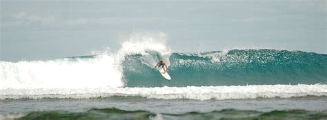 Pantai Tanjung Setia Spot Surfing Favorit di Lampung - Lampung