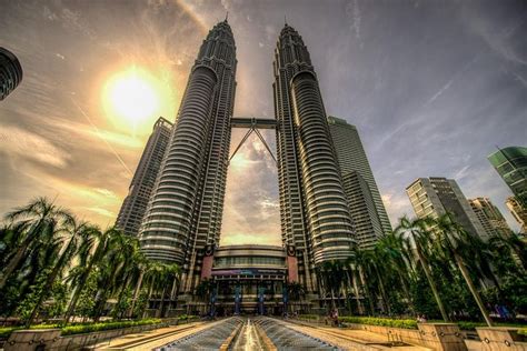 Private Tour Wonders Of Kuala Lumpur With Petronas Twin Towers