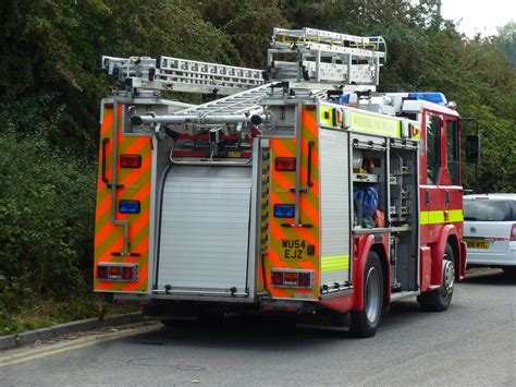 Wiltshire Fire Brigade Dennis Wu54 Ejz Taken From Outside Flickr