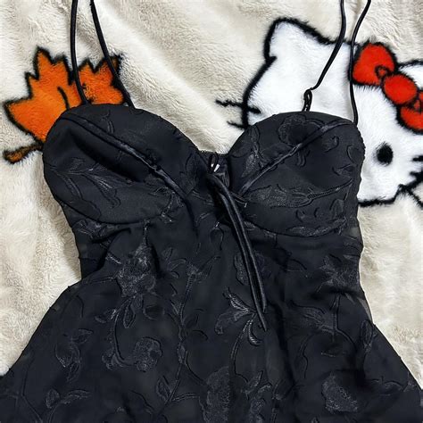 Gorgeous Dark Feminine Lingerie Top Brand Is Depop