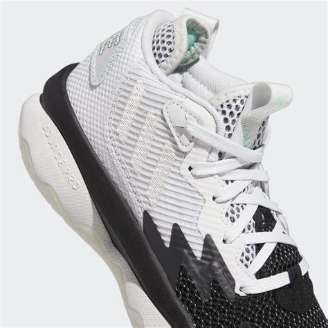 Dame 8 Shoes