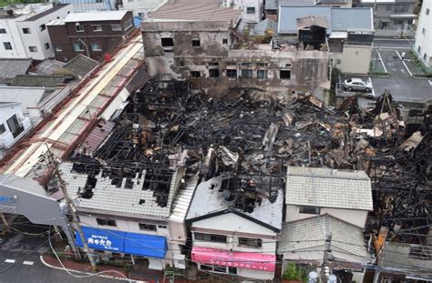 北九州・商店街火災 8棟全焼、9時間後に鎮火 女性軽症 今日のニュース