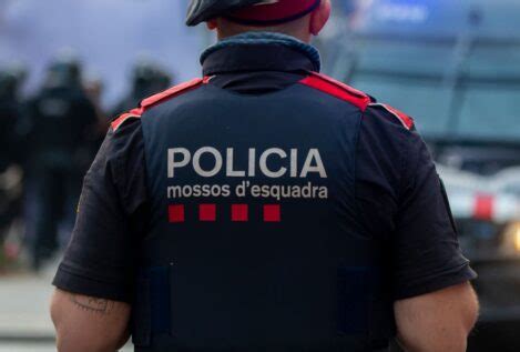 Los Mossos Investigan La Muerte De Un Hombre Y Dos Menores En Barcelona