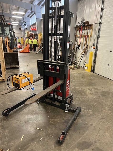 Dayton Powered Lift Manual Push Straddle Stacker Lb Load C