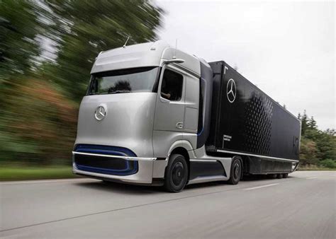 Anteprima Mondiale Del Concept Truck Mercedes Benz Con Celle A