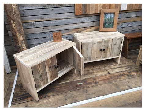 4 Pieces Of Eco Chic Reclaimed Wood Furniture To Make You Win At Instagram Peaceful Dumpling