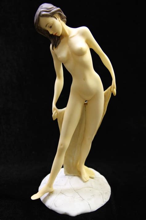 Sexy Nude Naked Woman Bather Bathing Statue Sculpture Figurine Made In