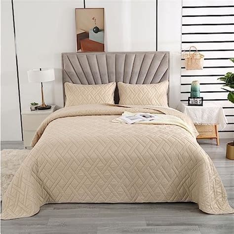 Qucover Beige Bed Spread Double Size 3 Piece Lightweight Summer Quilted