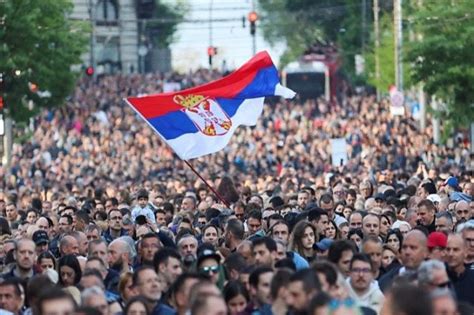 VIDEO Autoblindat e Njësisë Speciale të Kosovës vendosen në kampin e