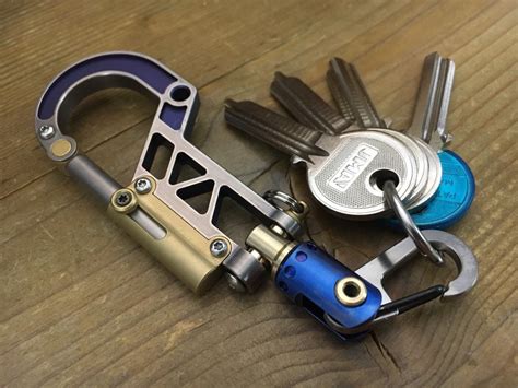 Titanium Bolt Carabiner. Swivel Clip / STD/NAT