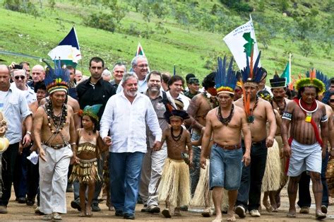 Exposi O Mostra Anos De Lutas Pelos Direitos Ind Genas Vermelho