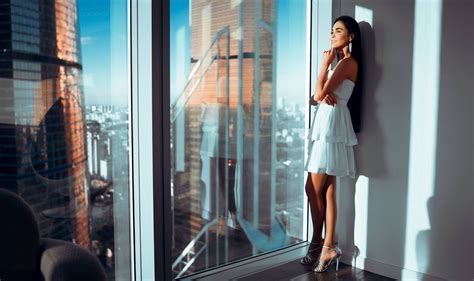 High Heels Dress Cityscape City White Dress Model Window Ivan