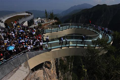 World S Longest Glass Skywalk Opens In China