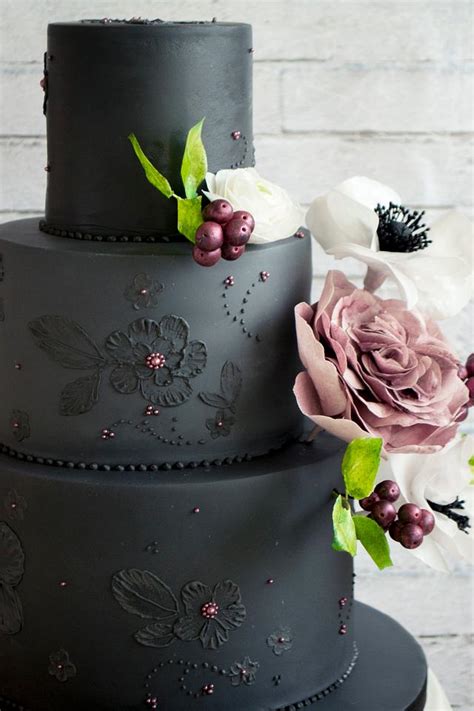 A Cake For A Fashion Designer Cake By Vanilla And Me Cakesdecor