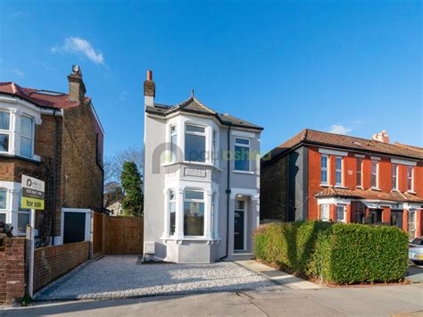 4 Bed Detached House For Sale In Brighton Road South Croydon Cr2 £