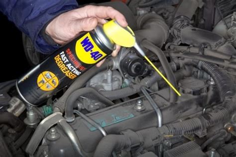 Comment Nettoyer Le Compartiment Moteur De Sa Voiture WD 40 FR