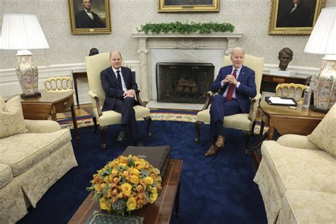 Biden And Germany S Olaf Scholz Vow To Punish Russia For War In Ukraine