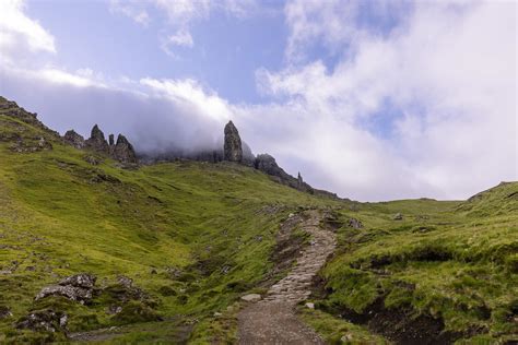 Guide To Visiting The Old Man Of Storr Trail - Walk & Map