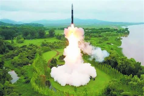 朝鮮向半島東部海域發射彈道導彈 韓日首腦緊急應對 新浪香港