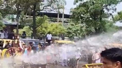 Delhi Police Deploys Water Cannon Against Bjp Protesters Over Water