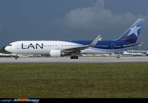 Boeing Er Lan Airlines Cc Cxi Airteamimages