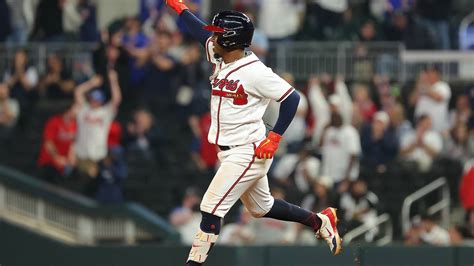 Albies Hits 3 Run Homer In 10th Braves Rally To Beat Reeling Mets 13 10 For 3 Game Sweep Wsb