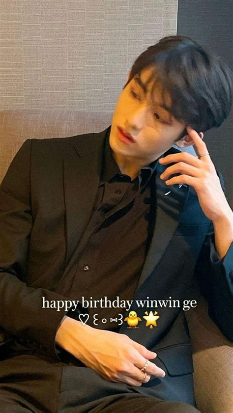 Happy Birthday Winwin Ge Chicos Bonitos Famosos