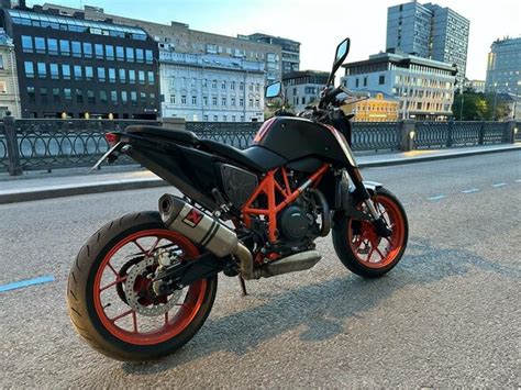 Купить б у KTM Duke R инжектор передач в Москве чёрный naked bike года по цене