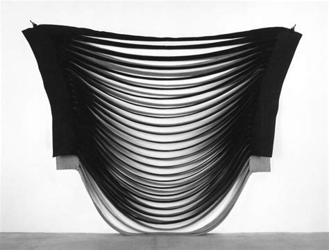 Pin By Ripley Vincent On Robert Morris Morris Conceptual Artist