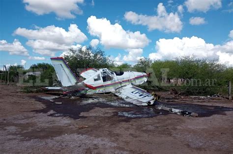 Video Terror En Añatuya Por La Caída De Una Avioneta En El Patio De