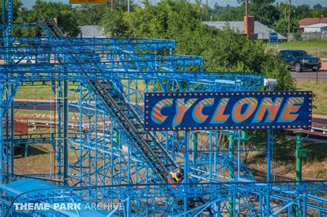 Cyclone at Wonderland Amusement Park | Theme Park Archive