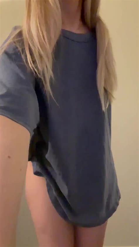I Know My Boobs Arent Big But Did My Ass Get Your Attention Video On