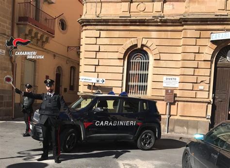 Si è costituto dai Carabinieri a Siracusa il pistolero di Francofonte