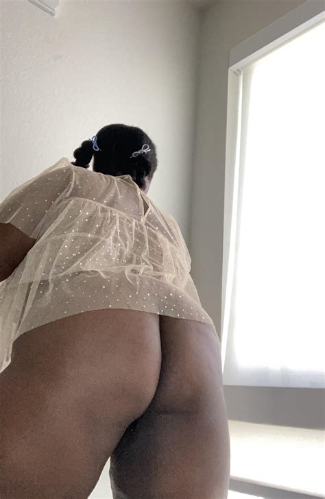 Thicc Thighs To Match This Ass Scrolller