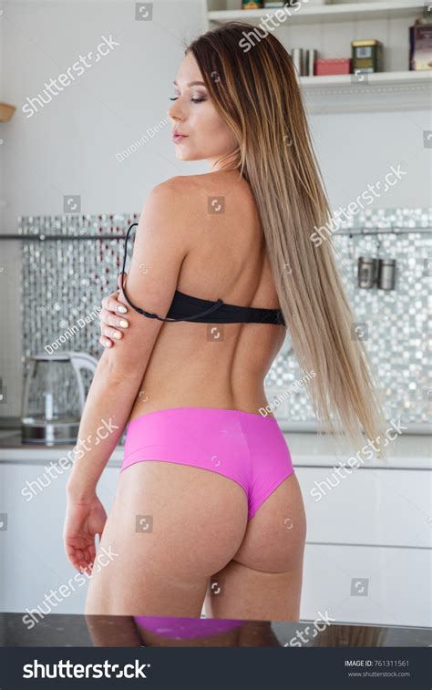 Beautiful Girl Sexy Fitness Blonde Posing Stock Photo 761311561 Shutterstock