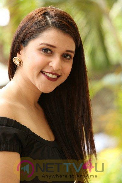 Actress Mannara Chopra Hot And Sexy Photos Galleries HD Images