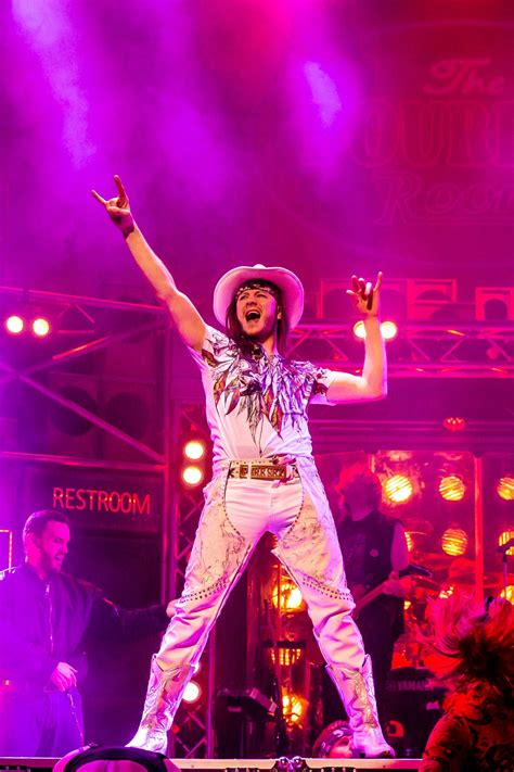 Rock Of Ages Review They Built This Musical On Rock And Roll