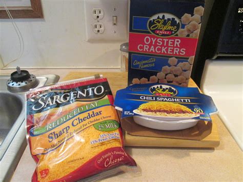 Diab2Cook: Skyline 3 Way – Chili, Spaghetti, Cheese w/ Side of Oyster ...