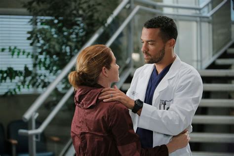 Greys Anatomy Jesse Williams And Sarah Drew Return For Season 18