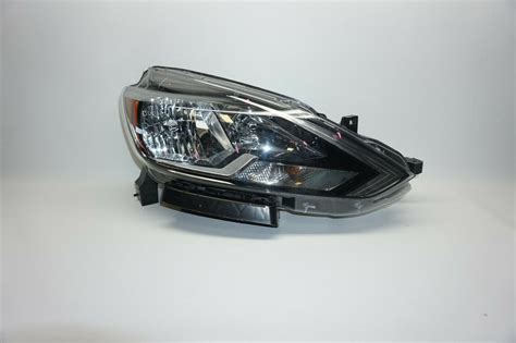 Nissan Sentra Headlight Right Passenger Halogen 2016 2017 2018 Oem