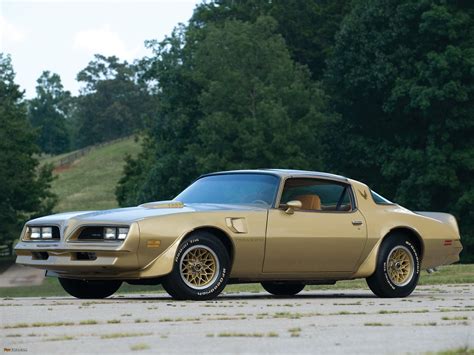 Pontiac Firebird Trans Am Gold Special Edition 1978 pictures (2048x1536)